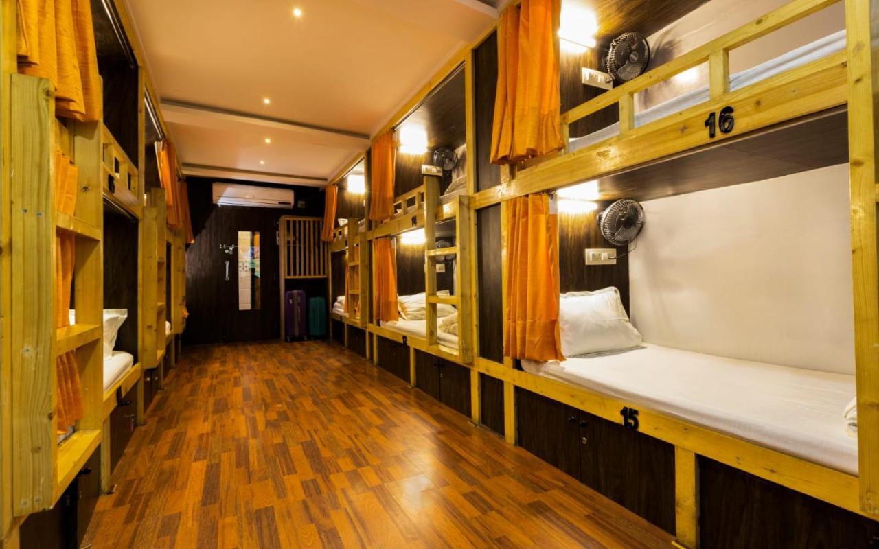 Sunrise Hostal Bombay
